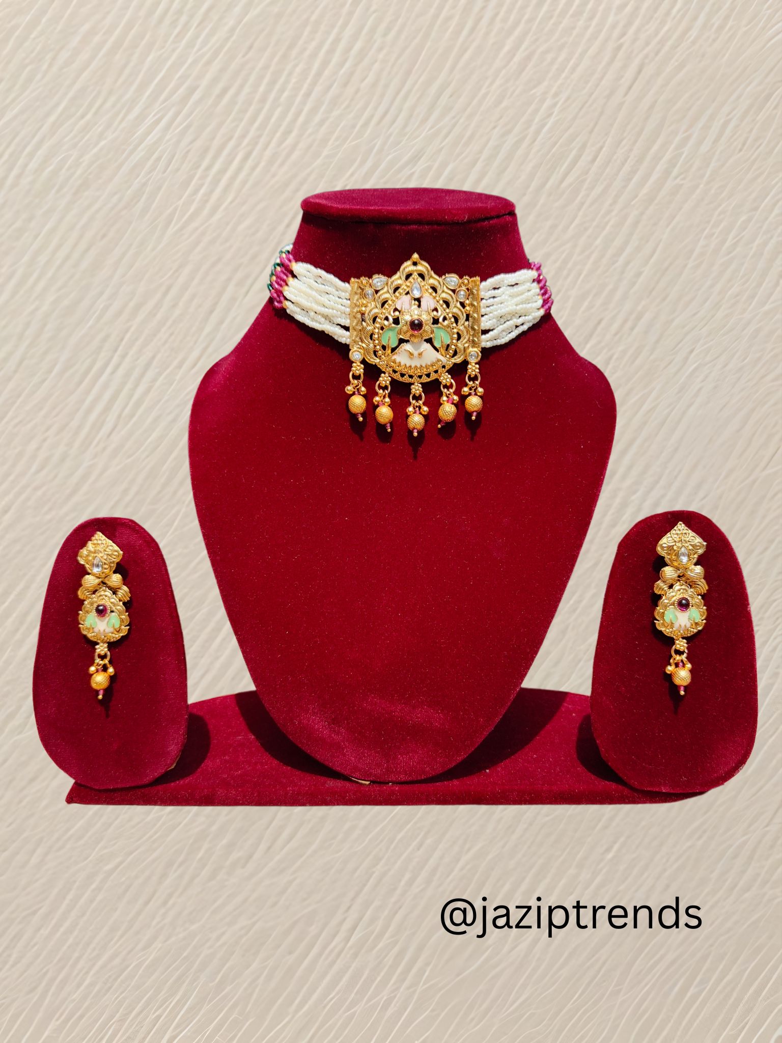 Elegant Rajwadi Choker Set with Pearl and Stone Embellishments Elegant Rajwadi Choker Set with Pearl and Stone Embellishments