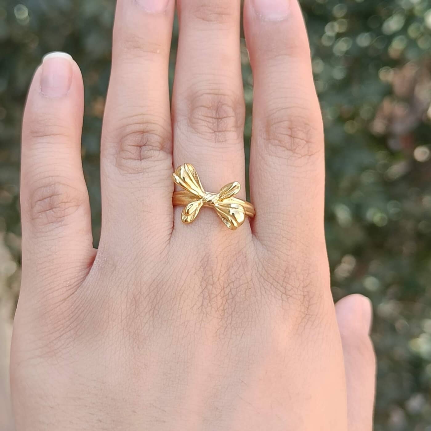 Elegant Gold-Tone Wave Adjustable Ring Elegant Gold-Tone Wave Adjustable Ring